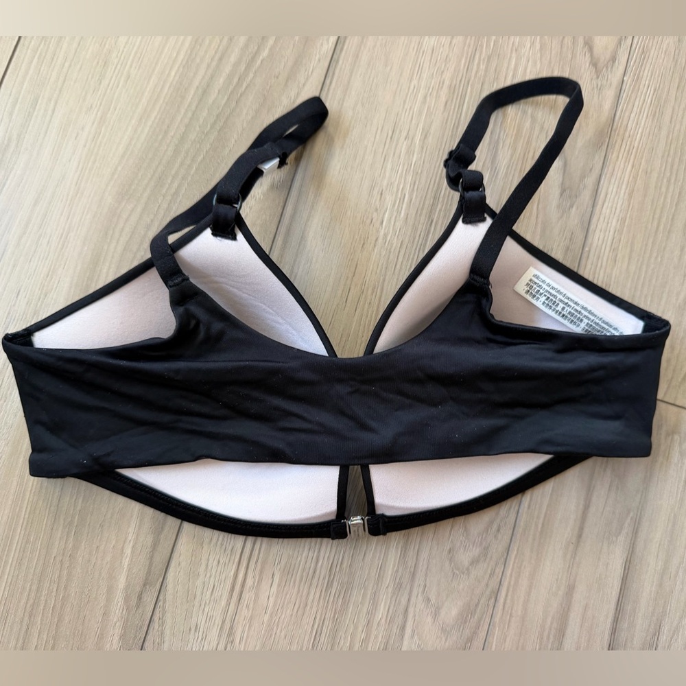 PINK Victoria Secret Black 34B Adaptive Wireless Magnetic Front Closure NWT - Picture 2 of 8